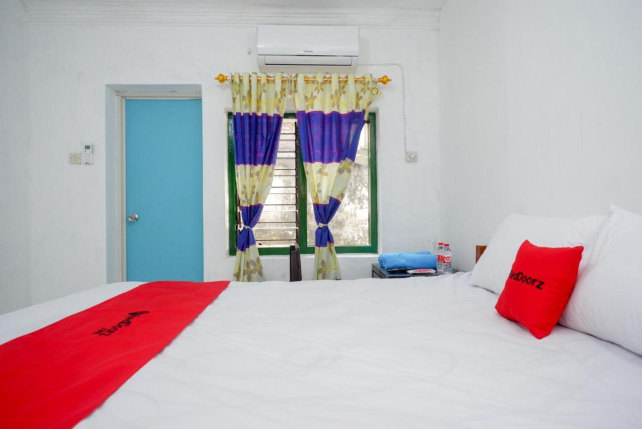 Reddoorz Syariah @ Ndalem Kembang Sore Yogyakarta Exterior photo