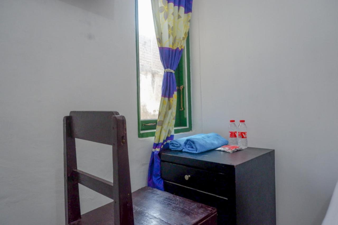 Reddoorz Syariah @ Ndalem Kembang Sore Yogyakarta Exterior photo